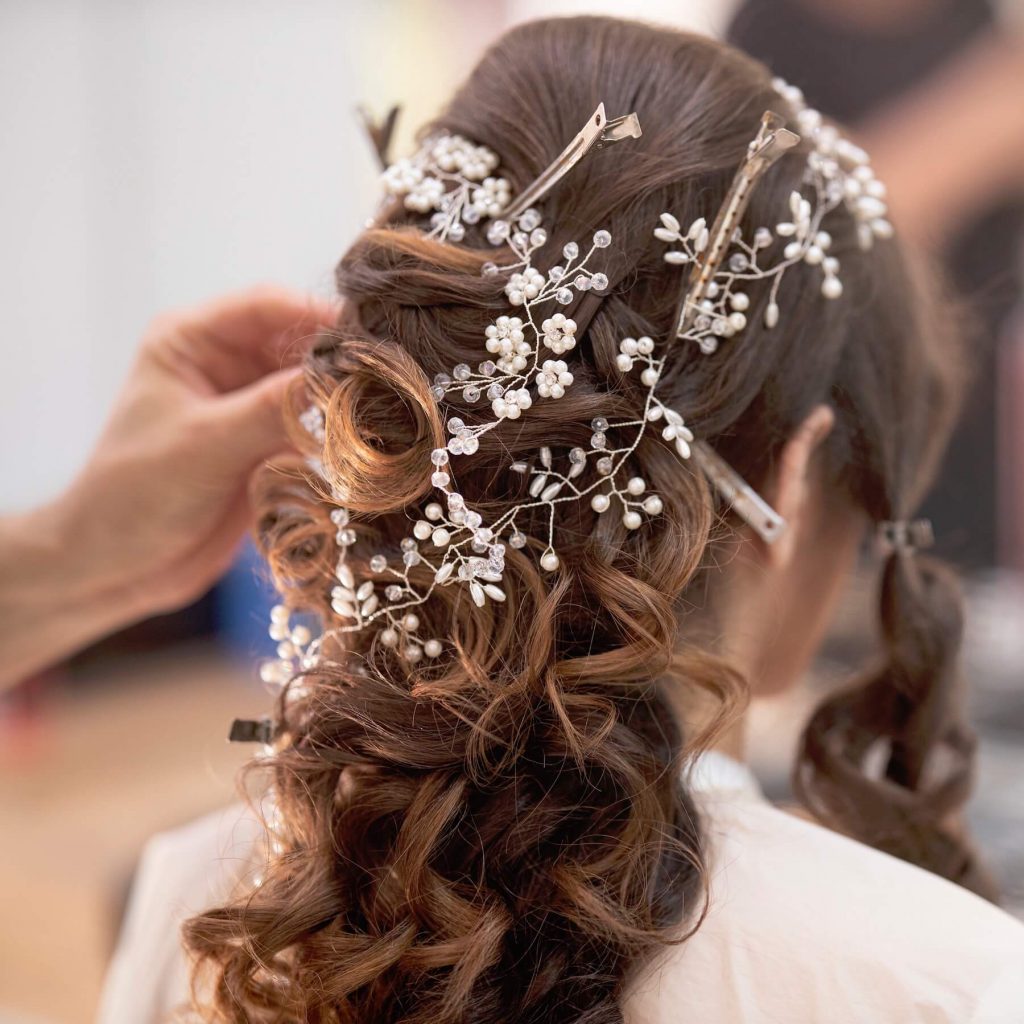 engin-akyurt-Ix4D4-8cQUU-unsplash-hair (1)
