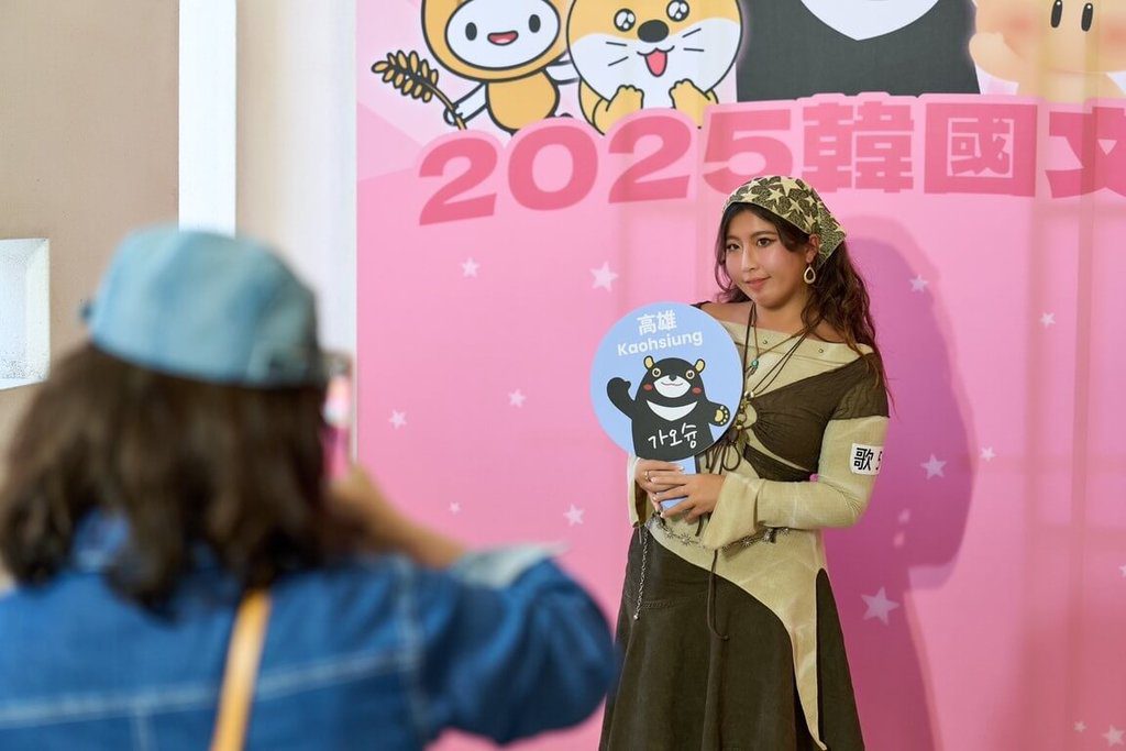 TWICE掀熱潮　高雄「韓國文化日」展現年輕世代熱情