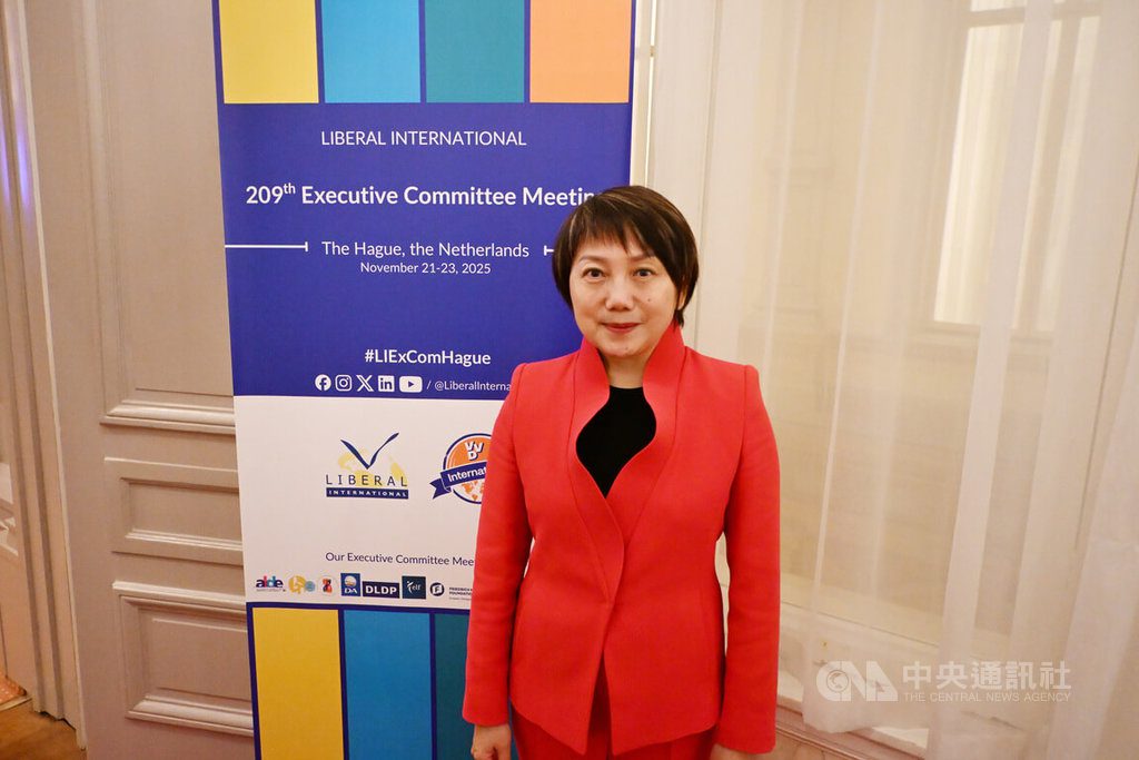 范雲參加自由聯盟會議　籲團結反制中國跨國鎮壓