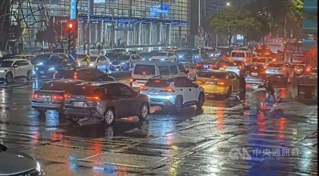 南港、汐止「大塞車」　北市警說明原因和排除措施