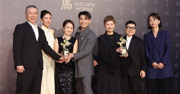 「大濛」刻劃白恐奪金馬最佳劇情片　導演謝前輩護佑